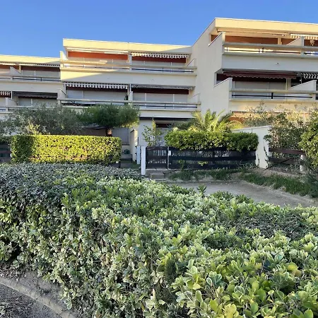 Rdc A Port Camargue - 6 Couchages, Acces Direct Plage, Parking, Jardin - Fr-1-250-263 *