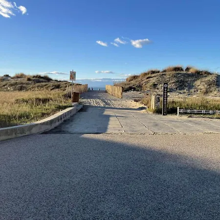 Rdc A Port Camargue - 6 Couchages, Acces Direct Plage, Parking, Jardin - Fr-1-250-263 * Le Grau-du-Roi